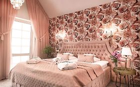 La Rose Residence